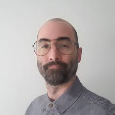 Peter Auld's Instagram, Twitter & Facebook