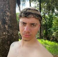 40+ perfis com “Adrian Júnior”