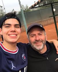 Felicitamos a los destacados de la Escalerilla de tenis del mes de  julio!👏🏼🎾 Escalerilla Damas Nueva número 1: Dominique León Escalerilla  Tenis Todo Competidor Más partidos jugados: Jerome Labarthe Mejor  debutante: Felipe