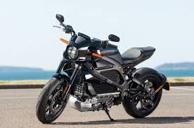 Ahead of production, the company has now released more finalized specs including better range than originally expected. Harley Davidson Livewire Review The Electric Hog That Goes Like Stink