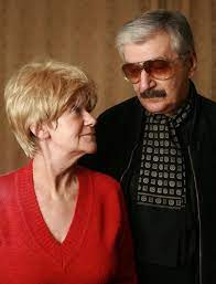 He wrote pop and cabaret songs, mostly to the lyrics by his wife, maria czubaszek. Wojciech Karolak Artykuly Dziennik Baltycki