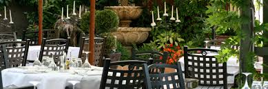 Au cœur d´une nature luxuriante, découvrez 3 générations de professionnels de la restauration se sont succédées au restaurant servella et ont. Restaurant Presentation Charmhotel Servotel Castagniers Hotel Restaurant En Provence Castagniers