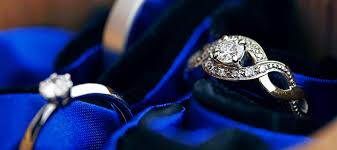 A quick and easy way to stop your ring from spinning is by tying some string or attaching sticky tape to the. Why Is My Engagement Ring Turning Yellow Harriet Kelsall