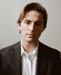 Roderick Bowen's Instagram, Twitter & Facebook