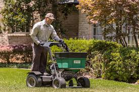 There are over 110 lawn maintenance careers in tampa, fl waiting for you to apply! Landscaping Jobs In Texas Descriptions Salaries Other Considerations