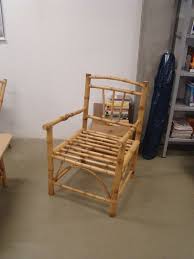 Artesanato De Bambu 60 Modelos Fotos E Passo A Passo Diy In 2020 Bamboo Crafts Bamboo House Design Bamboo Chair