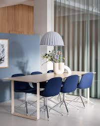 Modern Office Chair Decor Design From Muuto The Fiber Side Chair Brings A New Perspective To The Ico In 2020 Side Chairs Scandinavian Furniture Design Interior Design