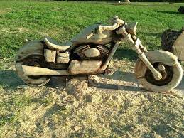 Motorcycle Carved By Jeff Pinney Chainsaw Wood Carving Chainsaw Carving Chainsaw Sculpture