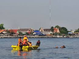 ย้อนไทม์ไลน์เป็นเวลากว่า 39 ชั่วโมง ก่อนพบศพนางเอกสาว แตงโม นิดา ซึ่งพลัดตกเรือจมน้ำกลางแม่น้ำเจ้าพระยา . Nz0y5koyhfwthm