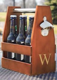 Handsome Wooden Personalized Craft Beer Holder Http Rstyle Me N Ts6m2bh9c7 Biertrager Geschenke Geschenkideen