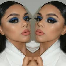 Lip & Cheek Tint in 'Berry Red': perfect everyday shade. 💯💛 Get it for  only P49 if you buy in stores until January 31! 🛒🛍️ #BetterThanBasic 📷  by: #CarelineGang @niccidrey ❗ UNTIL