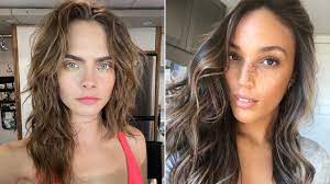 Brown hair is usually split into two main groups; Smoky Brunette Hair Is The Coolest Shade For Spring 2021 Glamour