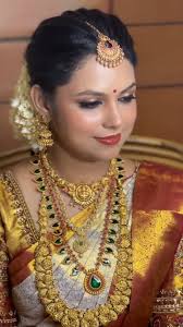 Wedding hair and makeup for beautiful Rekha @rekha.k.raman Hair & Makeover  @priyankaakannann ……………………………………………………… Book your date in advance Get in  touch to know more Dm/Whatsapp for enquiry Call/Whatsapp : +91 9995383838  ……………………………………………………….. #