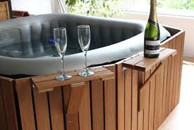 Idees D Habillage Pour Votre Spa Gonflable Spa Gonflable Jacuzzi Exterieur Gonflable Jacuzzi Gonflable