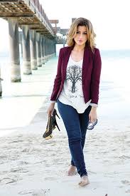 ممثلة ومقدمة برامج إماراتية، من مواليد عام 1982، لأم مصرية وأب إماراتي. Ø§Ù„Ø¥Ø¹Ù„Ø§Ù…ÙŠØ© Ù…Ù‡ÙŠØ±Ø© Ø¹Ø¨Ø¯ Ø§Ù„Ø¹Ø²ÙŠØ² ÙÙŠ Ø­ÙˆØ§Ø± Ù…ÙˆØ³Ø¹ ÙˆØ¬Ø±ÙŠØ¡ Ù…Ø¹ Ù…Ø­Ø§ÙˆØ± Ø§Ù„Ù…Ø´Ø§Ù‡ÙŠØ± Ø¹Ø¯Ù†Ø§Ù† Ø§Ù„ÙƒØ§ØªØ¨ Ù…Ø¯ÙŠØ± ØªØ­Ø±ÙŠØ± Ù‡ÙŠ Ù…Ø¬Ù„Ø© Ù‡ÙŠ