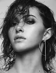 Maddy White's Instagram, Twitter & Facebook