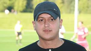 Frau amine hat tochter eda zur welt gebracht. Mutlu Ozil Bruder Mitspieler Berater
