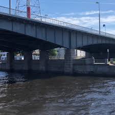 Кантемировский мост разводится по существующему графику в ночь с 1.30 до 4.30, отдавая дань памяти железнодорожной станции кантемировка, отвоеванной у фашистских врагов в. Kantemirovskij Most Sankt Peterburg Luchshie Sovety Pered Posesheniem Tripadvisor