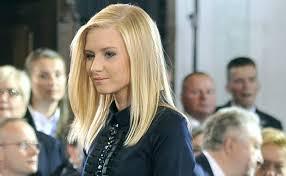 Kinga duda jest doradcą swojego taty, prezydenta andrzeja dudu ds. Kinga Duda W Usa Prezydent Polski Podatnik Nie Doklada Ani Grosza Dziennik Pl