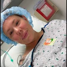 A scrapbook of saying goodbye to my double chin✌🏻 , #kailandthechaos  #transformationinprogress #glowup