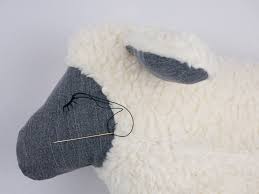 What kind of yarn do you use for a lamb? Sew Cuddly Toy Sew A Cuddly Toy With This Free Pattern For A Plush Sheep Available In Two Sizes Bernina Blog