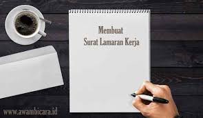 Kalau iya, maka kamu perlu surat lamaran kerja yang menarik untuk memikat hati pimpinanmu. Cara Membuat Surat Lamaran Kerja Yang Baik Dan Benar Agar Bisa Diterima Abi Awam Bicara