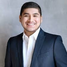 Marc Lintz's Instagram, Twitter & Facebook