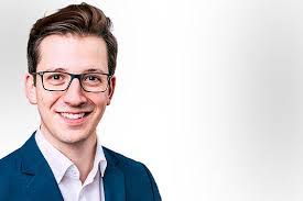 Daniel Toliver's Instagram, Twitter & Facebook