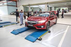 Harga servis berat bervariasi dari tingkat kerusakan hingga waktu servis yang diperlukan. Pengalaman Pandu Dan Review Honda Civic Fc Baru 2021 Adzril