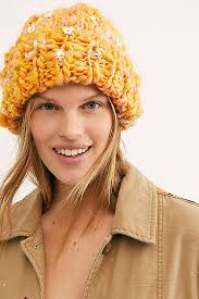 Daisy Chain Beanie By: Amy Small