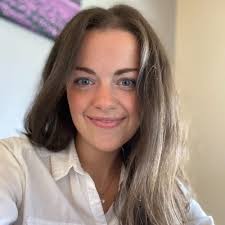 This week, I had the pleasure of hosting a session with the Ulster  University Researcher Network all about using LinkedIn to strengthen your  professional brand. It was great to see strong… |