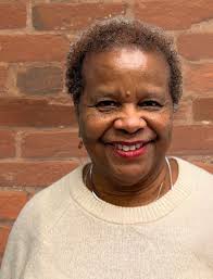 Wanda Flowers Peacock