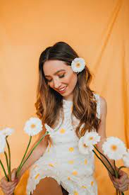 Easy Indoor Photoshoot Ideas Part 2 Portrait Photoshoot Beautiful Photoshoot Ideas Creative Photoshoot Ideas