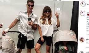After dating for five years, the romantic duo exchanged got married on 22nd june 2013. Anna Lewandowska I Robert Lewandowski Na Spacerze Z Dwoma Wozkami Tym Razem To Model Z Japonskimi Haftami I Krysztalami Cena Zawrotna