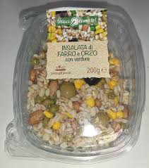 In questa raccolta trovate diverse ricette di insalate di farro fredde, veloci e facili da fare, perfette anche da fare il giorno prima in anticipo, ideali per il pranzo in ufficio o per una pausa veloce se lavorate in modalità smart working.ovviamente potete gustare queste insalate saporite anche la domenica, per un pranzo diverso dal solito. Veloci Come Te Insalata Di Farro E Orzo
