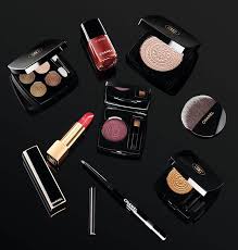 chanel holiday 2019 makeup collection