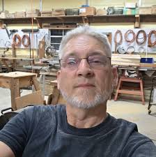 Are there bikes and coffee at the coffee shop off the square