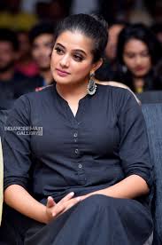 She did her schooling from bengaluru's sri aurobindo memorial. Priyamani Actress Photos Stills Gallery