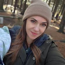 What are some fitness classes or gyms in Windsor, Ontario?