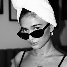 Aesthetic Black And White Fashion Photos Kiaannabelle Black And White Aesthetic Black Women Fashion Black Fashion