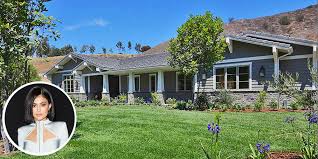 Where does kylie jenner live in los angeles? Kylie Jenner Buys 4 5 Million Hidden Hills Mansion To Be Home Office Tour Kylie Jenner S Third House