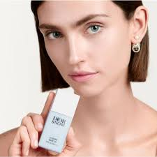 DIOR SNOW UV BASE BLEU 30ml Dior Snow UV Base Bleu 30ml SPF50