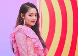 1 early life 2 career 3 discography 3.1 mini albums 3.2 digital singles 3.3 collaborations 4 video gallery 5 references soyeon was born on august 26, 1998 at. Gidle Miyeon Senorita Gidle G I Dle 2020