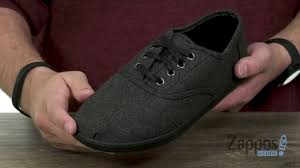 These shoes are lightweight making them breathable. Toms Cordones Cupsole Zappos Com