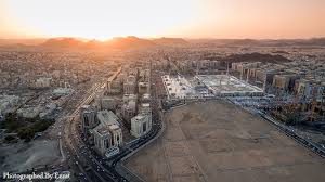 الصعود لقمة جبل أحد ومشاهدة المدينة المنورة من أعلى الجبل أكثر من رائع صور وفيديو منتديات طيبة نت paris skyline skyline outdoor