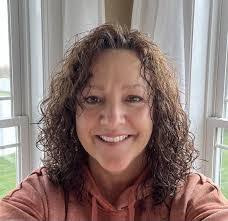 Kari Lee's Instagram, Twitter & Facebook