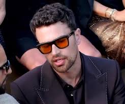 Can someone tell me where these sunglasses that Theo James is wearing are  from? : r/sunglasses
