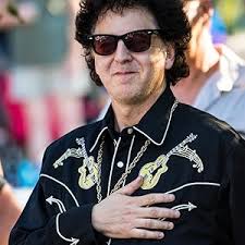 Bob Dylan in Minnesota: Troubadour Tales from Duluth, Hibbing and  Dinkytown: Amazon.co.uk: K G Miles, Paul Metsa, Ed Newman, Marc Percansky, Matt  Steichen: 9780857162342: Books