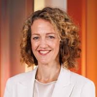 Amelia Stirling Email & Phone Number