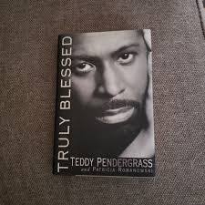 Patricia Romanowski's Instagram, Twitter & Facebook